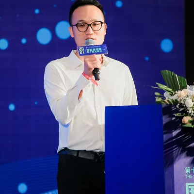 熊華，藝術(shù)設(shè)計與建筑系導(dǎo)師