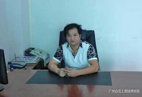 廣州鴻宇鞋業(yè)有限公司總經(jīng)理 謝湖清